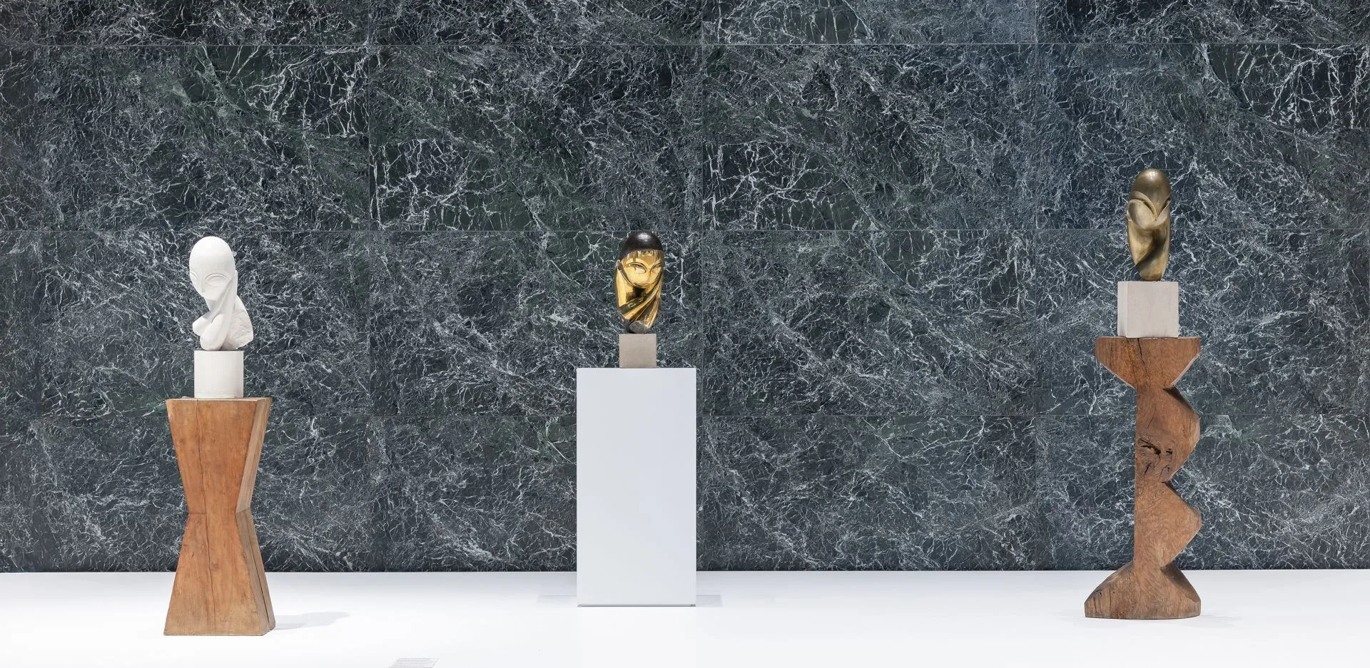 300,000 FOR BRANCUSI IN BERLIN